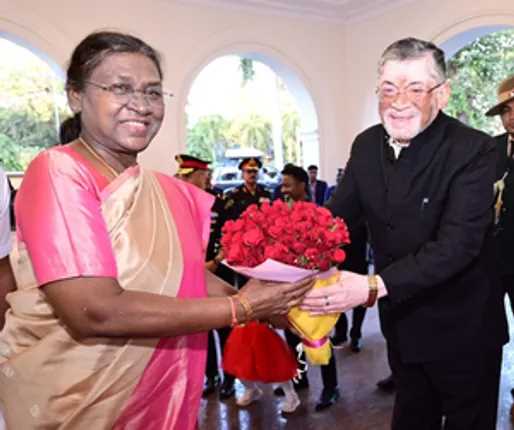 दो दिवसीय दौरे पर रांची पहुंचीं राष्ट्रपति द्रौपदी मुर्मू, बीआईटी मेसरा के प्लैटिनम जुबली में लेंगी भाग